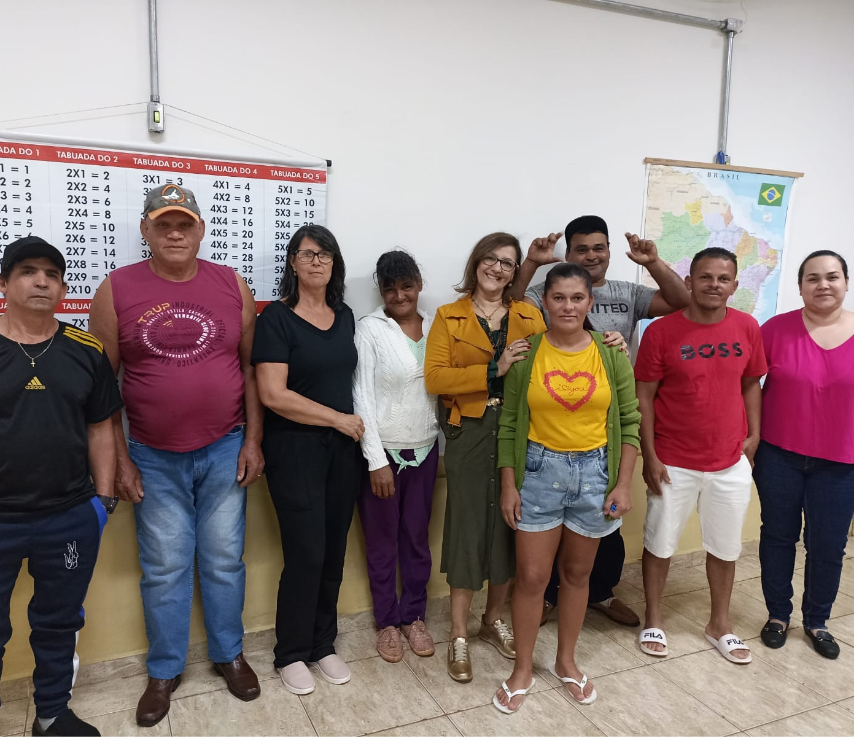 Turma da EJA passa a estudar na Escola Estadual Padre Mário Briatore em parceria entre Estado e Município